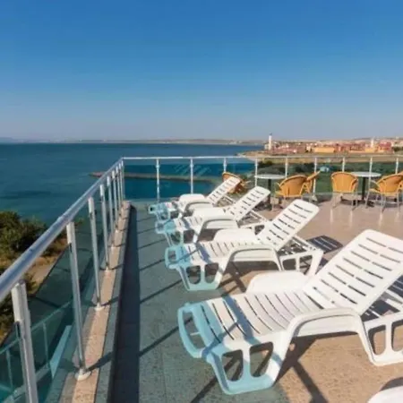 Sea View *