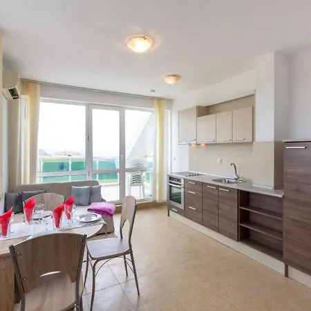 Sea View Apartamento *